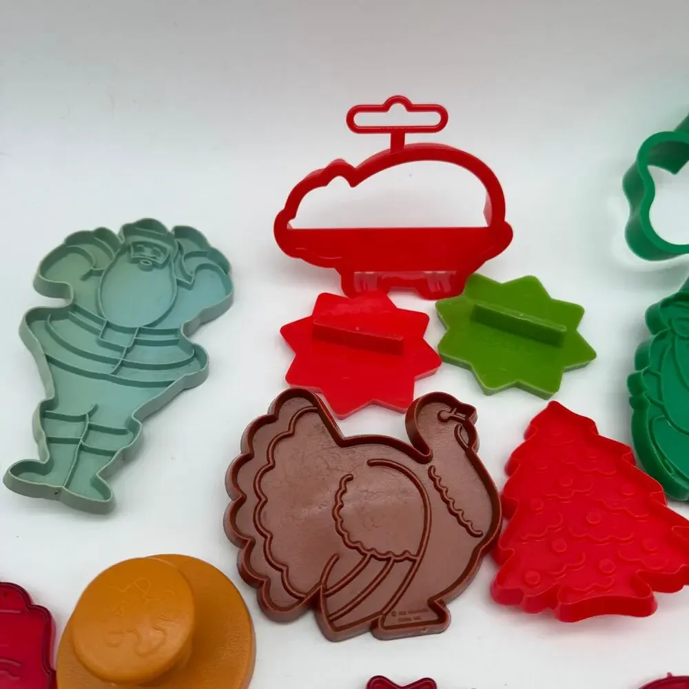 Vintage Lot 40 Cookie Cutters Holiday Christmas Thanksgiving Owl Snowman